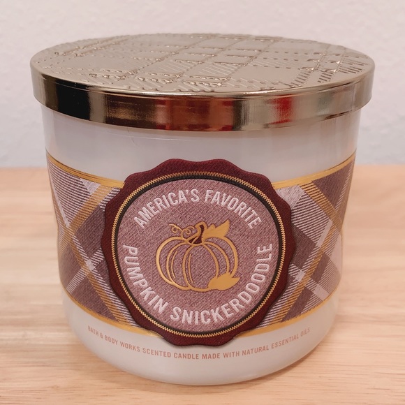 Bath and Body Works Pumpkin snickerdoodle candle - Picture 5 of 8